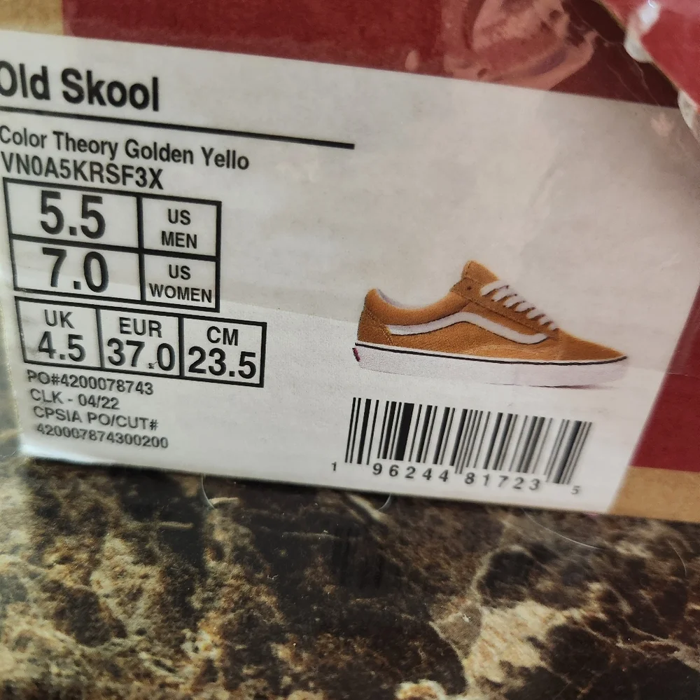 Vans - Picture 2 of 3